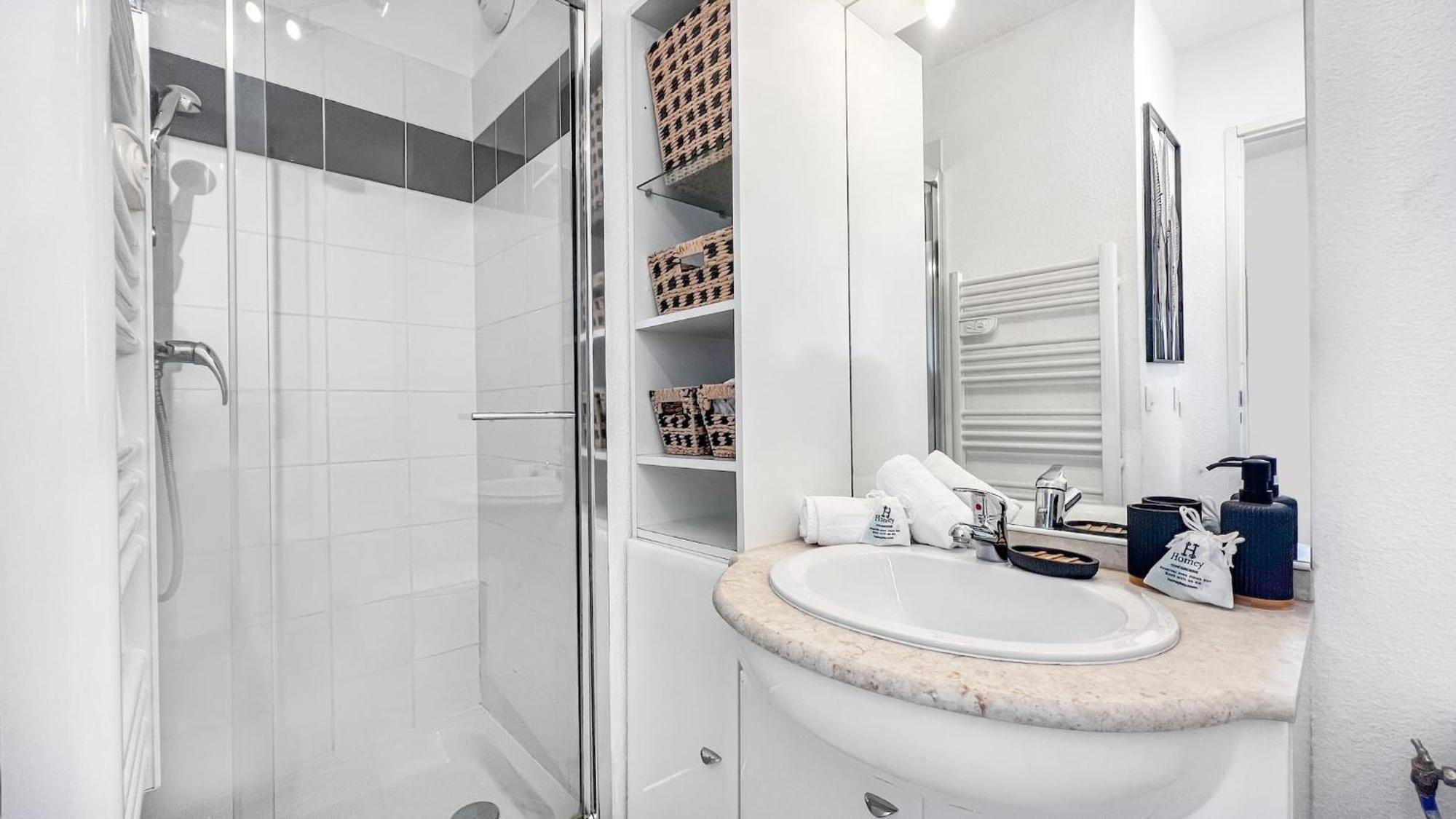 Homey Wild - Proche Gare Et Tram - Proche Centre - Balcon Prive - Parking Prive - Wifi Gratuit Аннмасс Екстер'єр фото